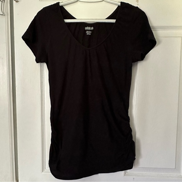 Women’s Black Maternity Short Sleeve Tee Size Medium - Picture 1 of 5